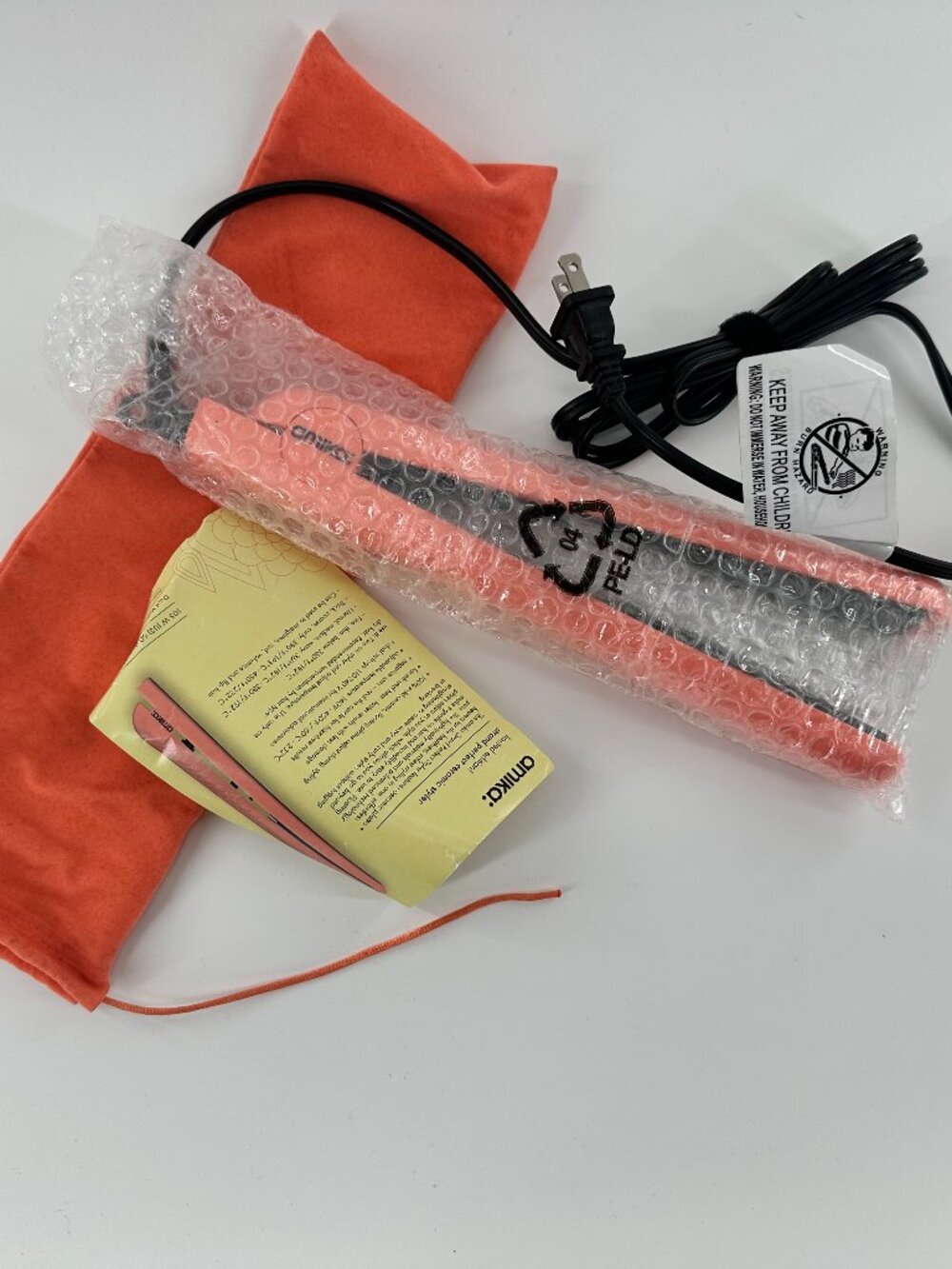 AMIKA Hair Straightener